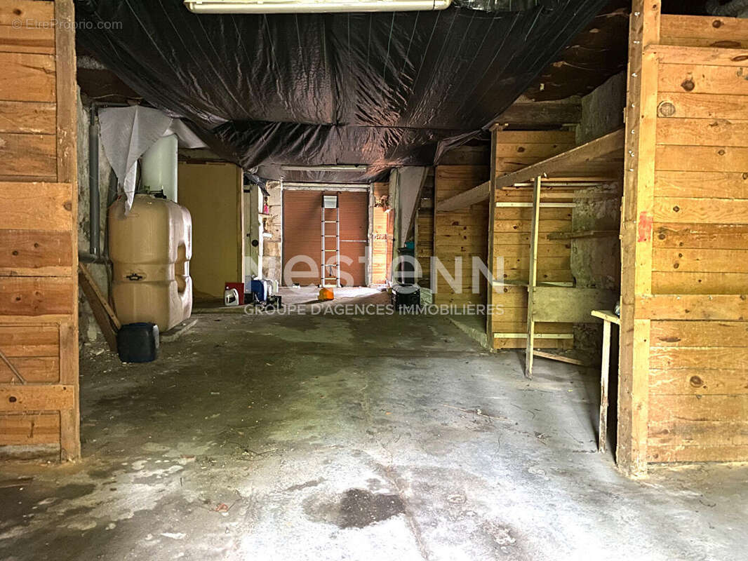 Maison à SAINT-MARTIAL-DE-VALETTE