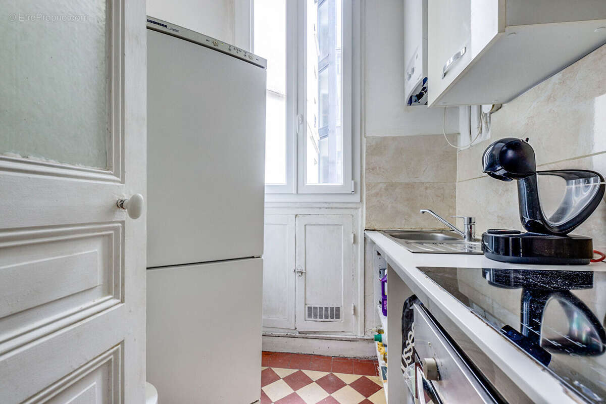 Appartement à PARIS-14E