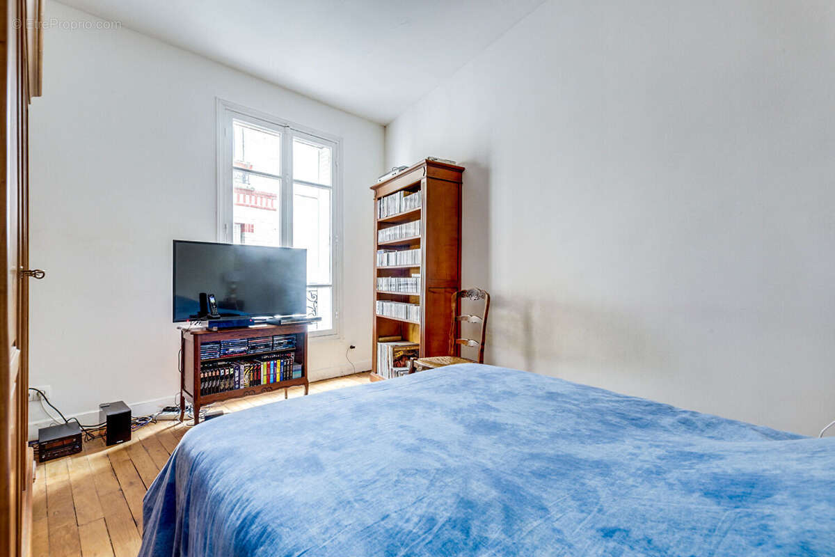 Appartement à PARIS-14E