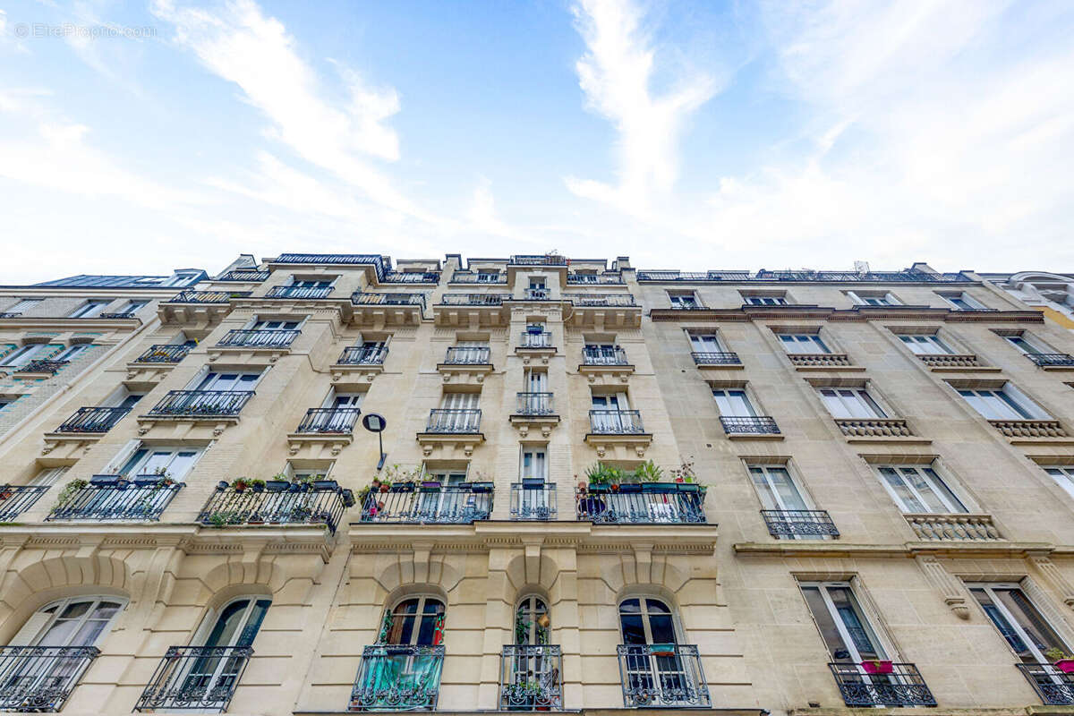 Appartement à PARIS-14E