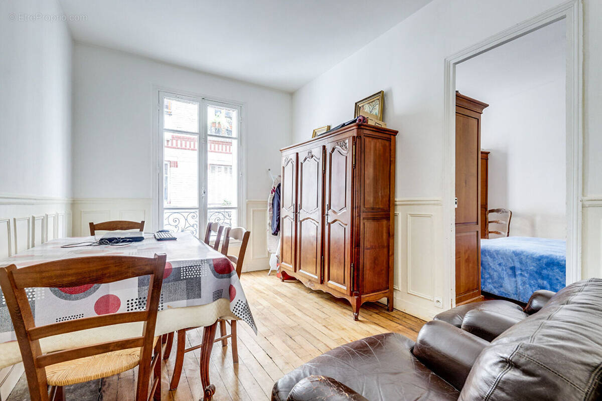 Appartement à PARIS-14E