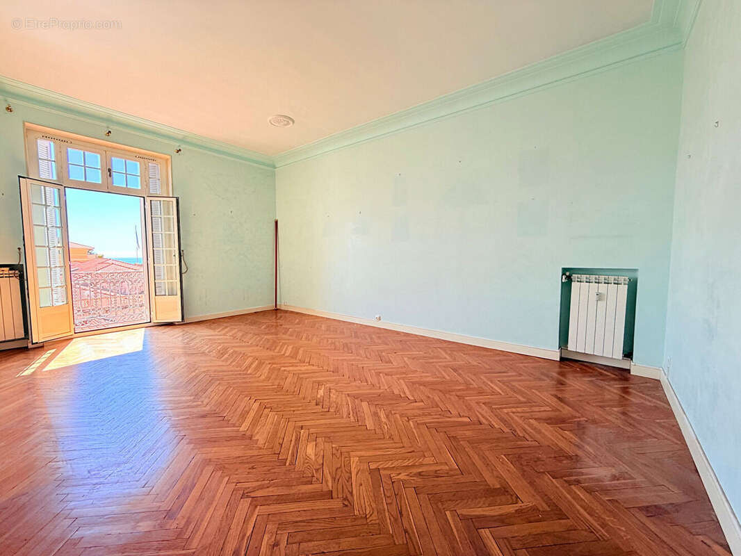 Appartement à MENTON