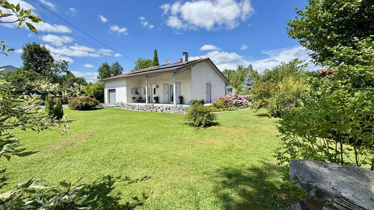 Maison à THIEBAUMENIL
