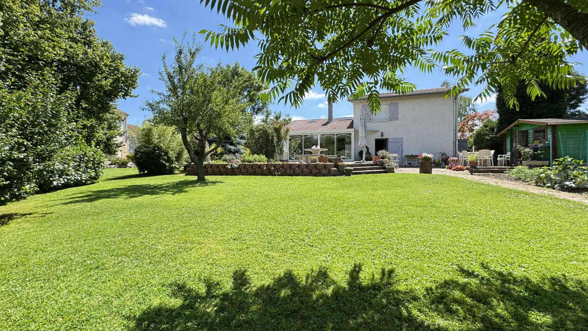 Maison à THIEBAUMENIL