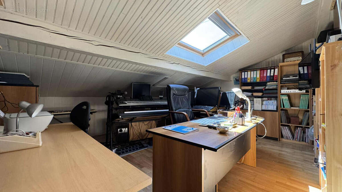 Maison à THIEBAUMENIL