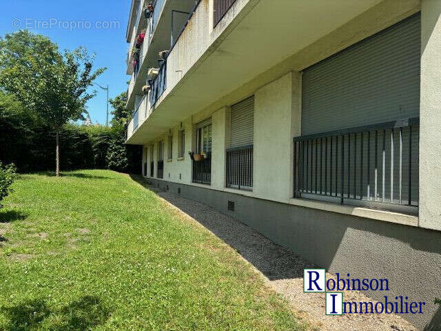 Appartement à LE PLESSIS-ROBINSON