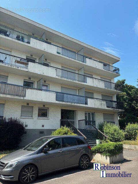 Appartement à LE PLESSIS-ROBINSON