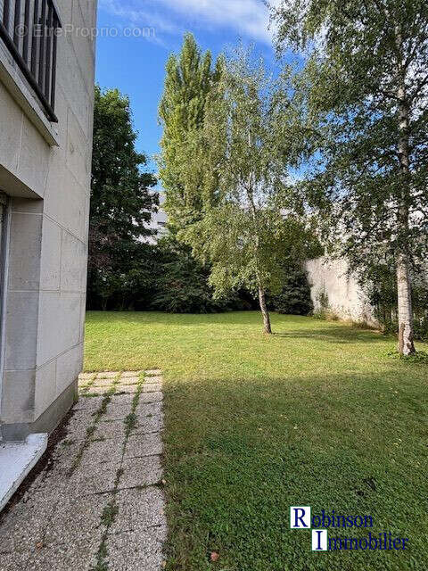 Appartement à LE PLESSIS-ROBINSON