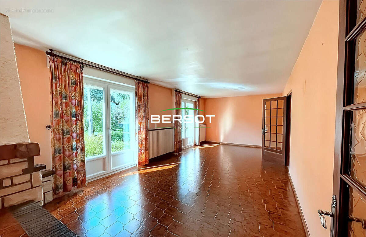 Maison à AUTECHAUX-ROIDE