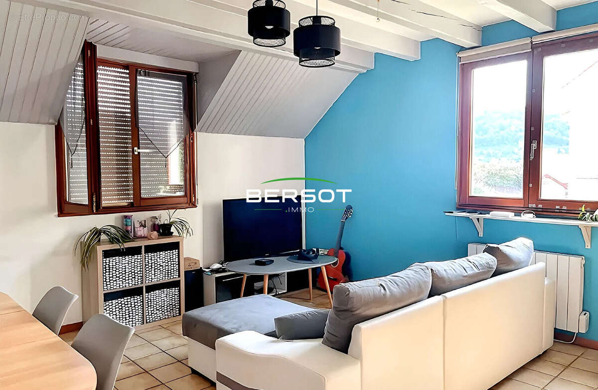 Maison à PONT-DE-ROIDE