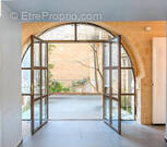 Appartement à PERNES-LES-FONTAINES