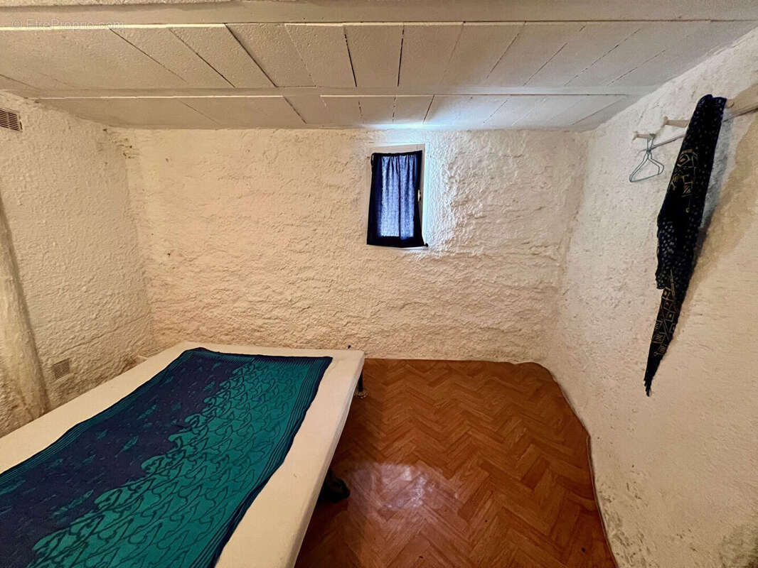 Maison à CAUNES-MINERVOIS