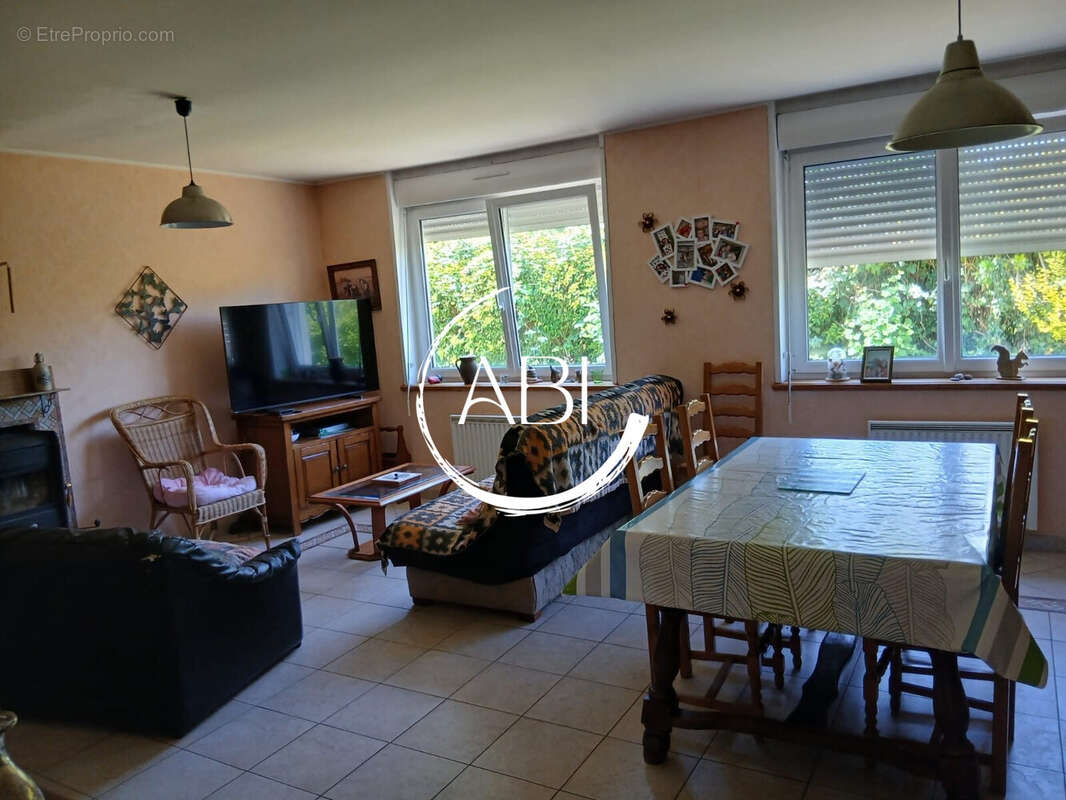 Commerce à LA FERTE-MACE