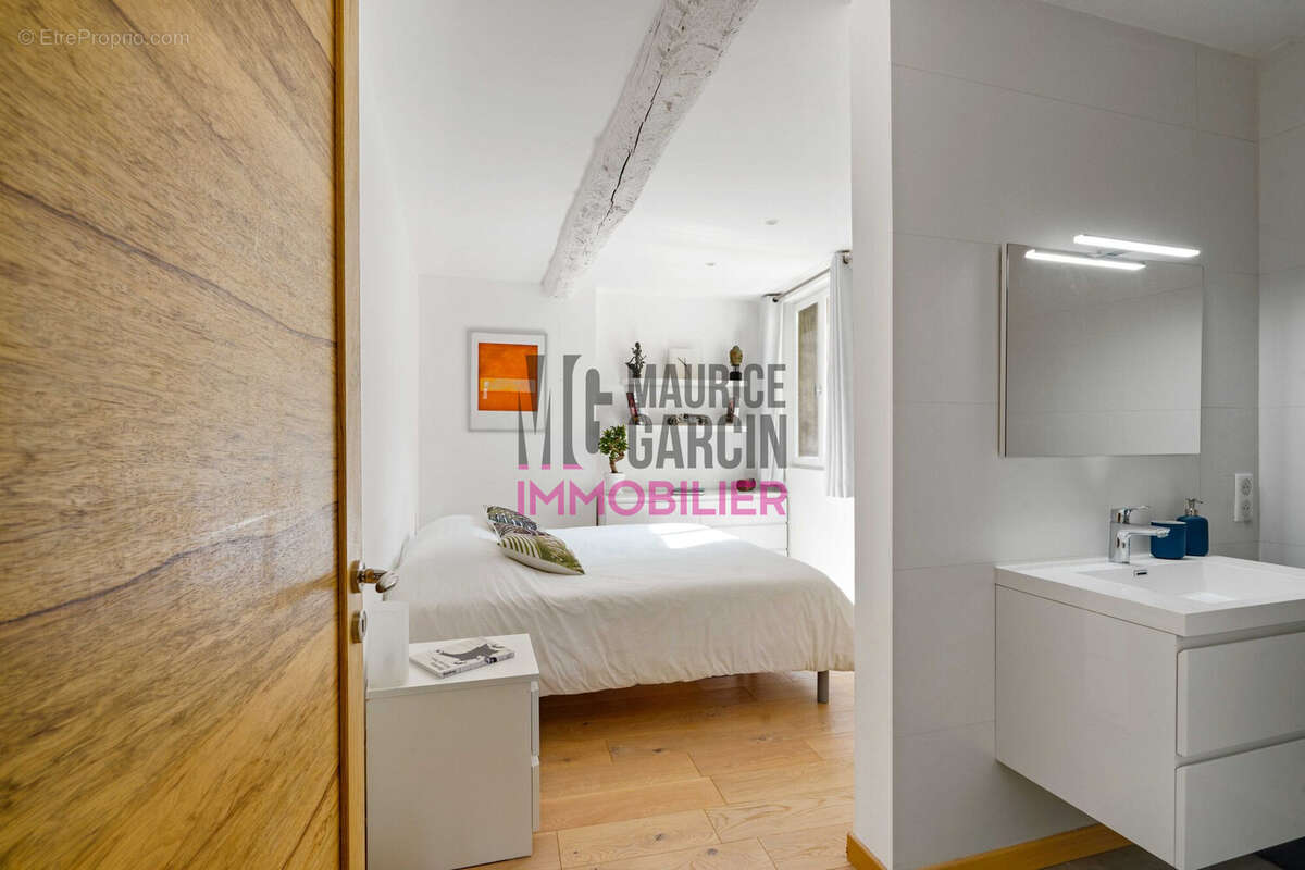 Appartement à L'ISLE-SUR-LA-SORGUE