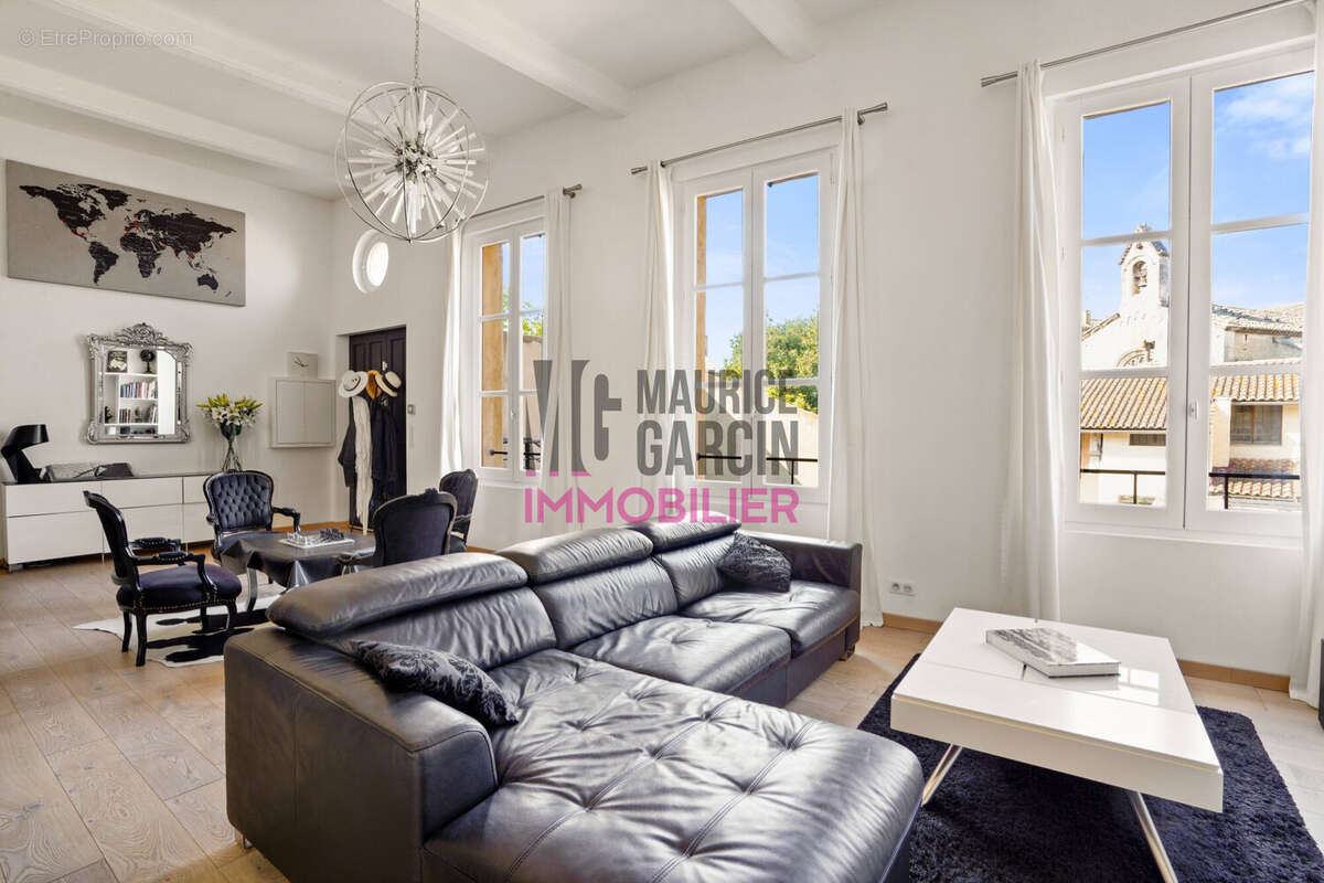 Appartement à L'ISLE-SUR-LA-SORGUE