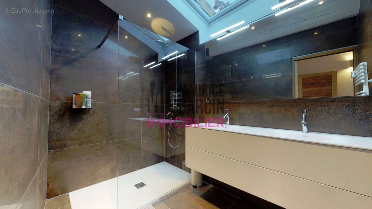 Appartement à L'ISLE-SUR-LA-SORGUE