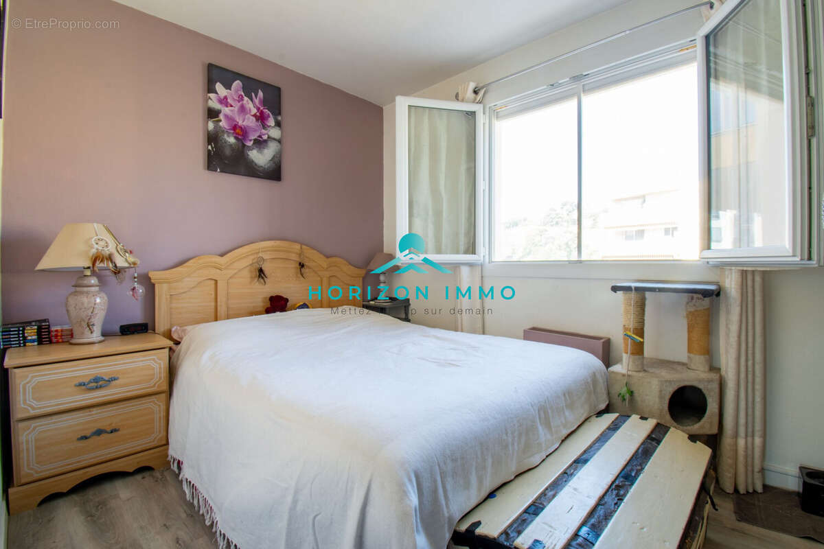 Appartement à SAINT-LAURENT-DU-VAR