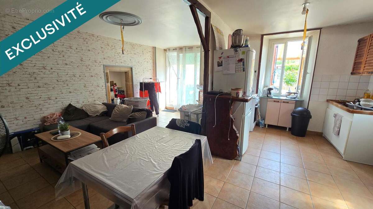 Photo 3 - Maison à LUSSAC-LES-CHATEAUX