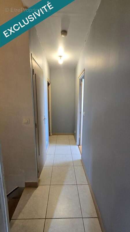 Photo 5 - Maison à LUSSAC-LES-CHATEAUX