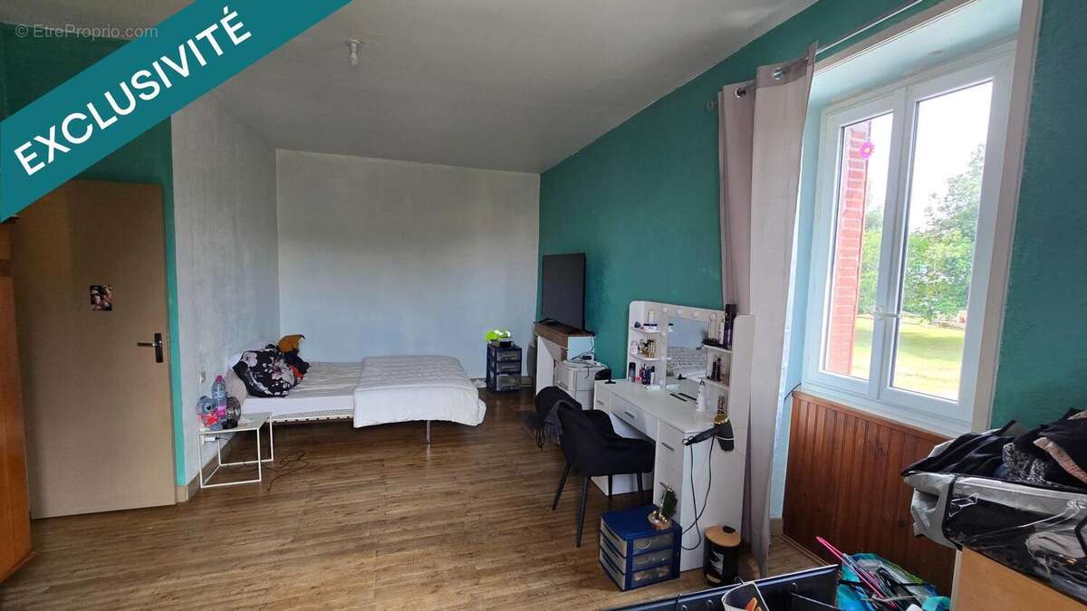 Photo 7 - Maison à LUSSAC-LES-CHATEAUX