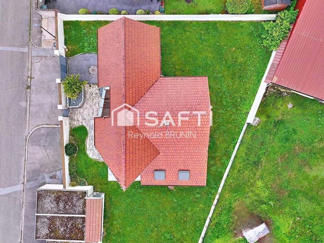 Photo 4 - Maison à ELOYES