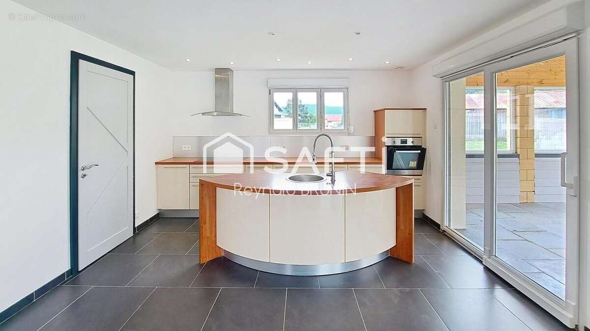 Photo 5 - Maison à ELOYES