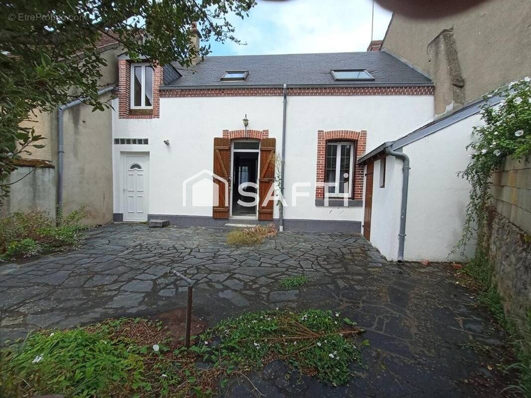 Photo 1 - Maison à VIERZON