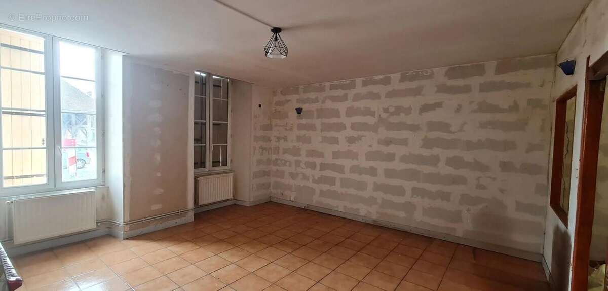 Photo 5 - Maison à ESTISSAC