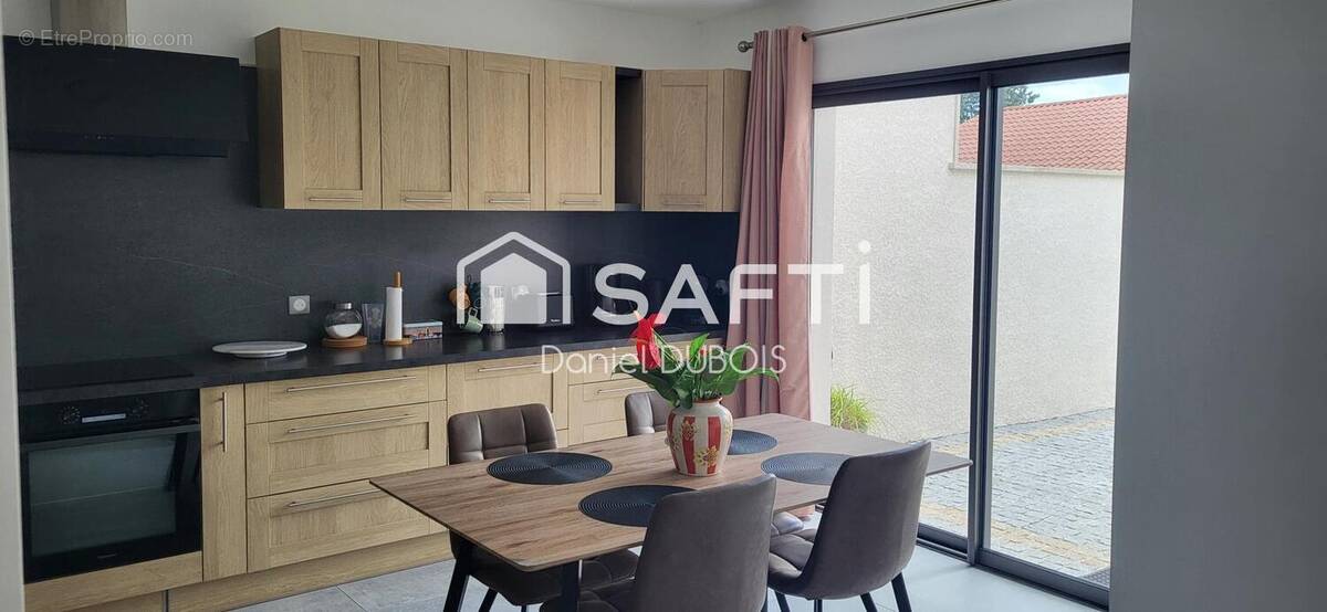 Photo 1 - Maison à CRECHES-SUR-SAONE