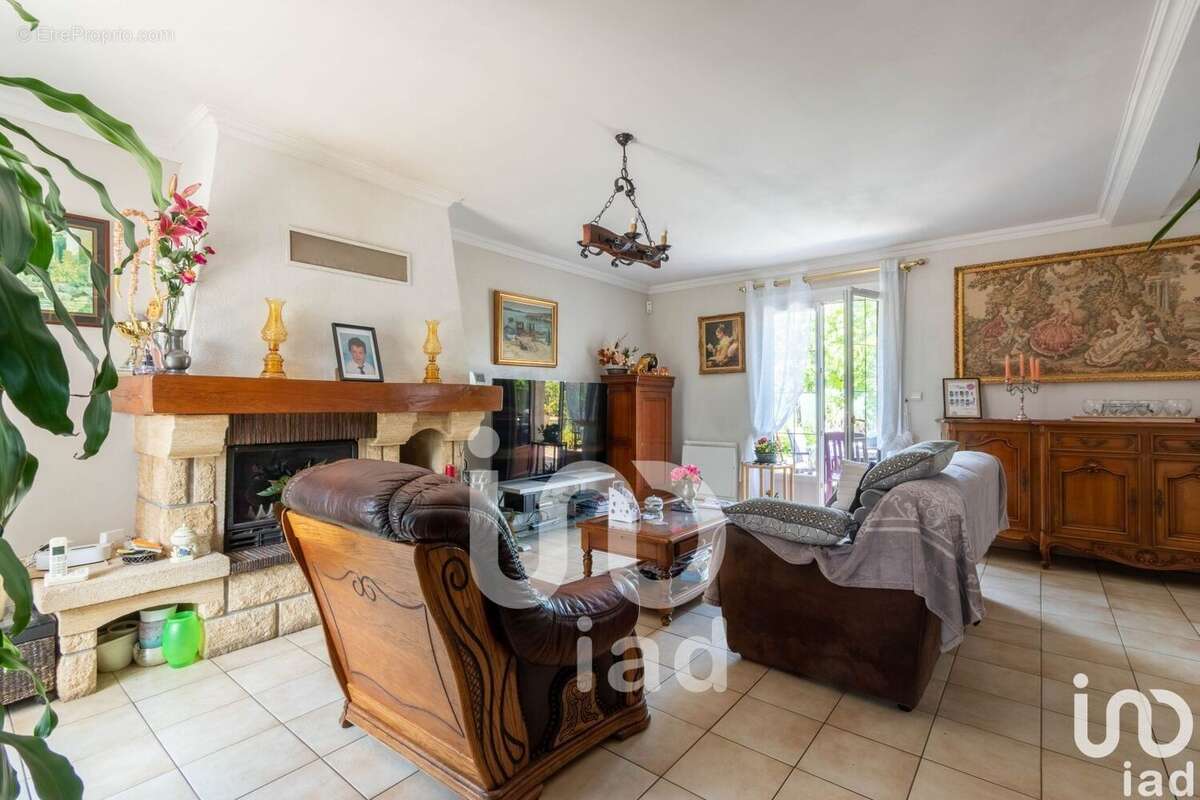 Photo 2 - Maison à CHANTELOUP-LES-VIGNES