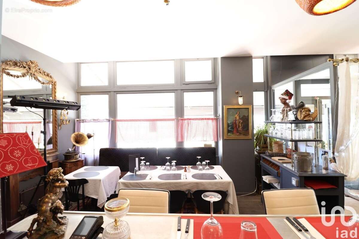 Photo 7 - Commerce à SAINT-MAUR-DES-FOSSES