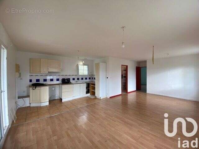 Photo 2 - Maison à CHAMPAGNE-LES-MARAIS