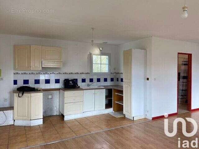 Photo 3 - Maison à CHAMPAGNE-LES-MARAIS