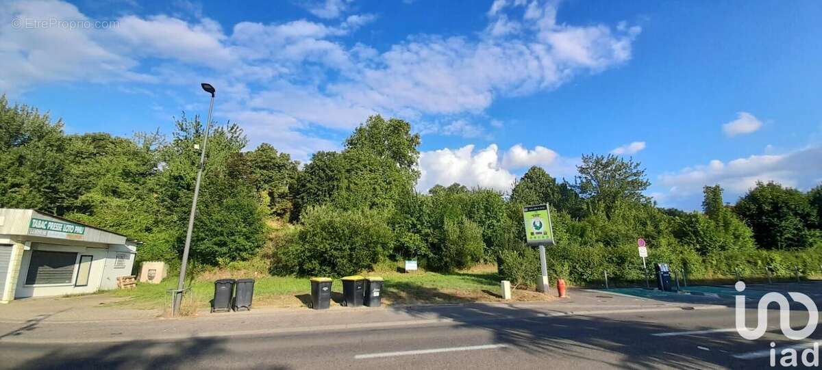 Photo 3 - Terrain à PONT-DU-CASSE