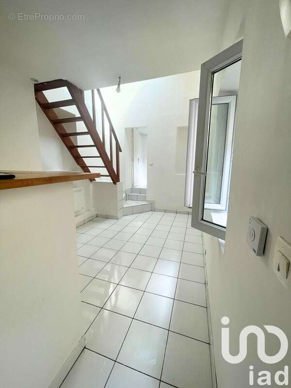 Photo 2 - Appartement à SAINT-ARNOULT-EN-YVELINES