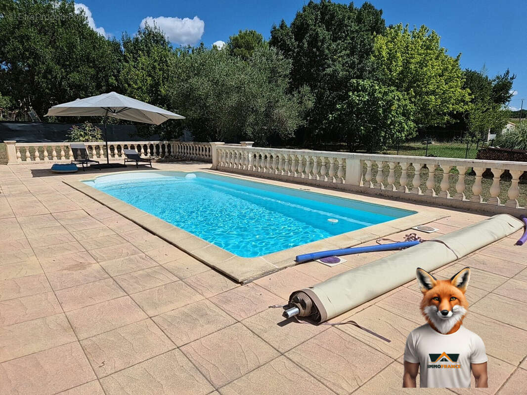 Maison à SAINT-HILAIRE-DE-BRETHMAS