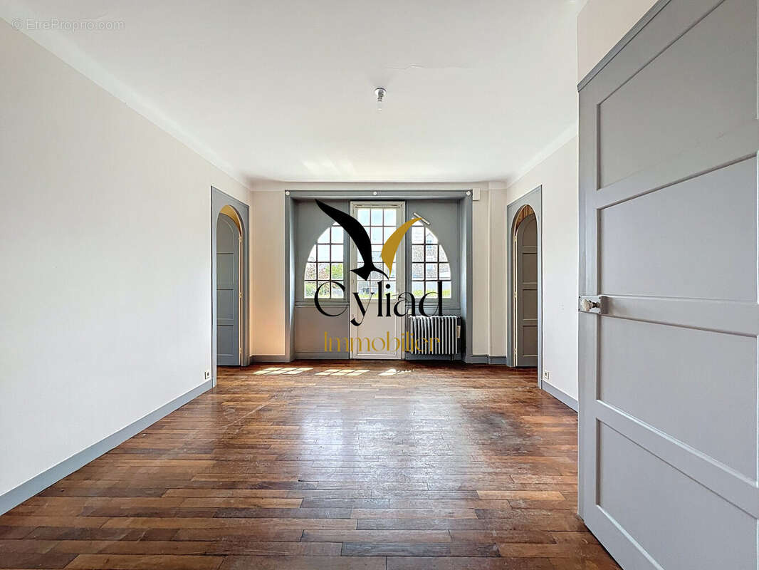 Maison à SAINT-MELOIR-DES-ONDES