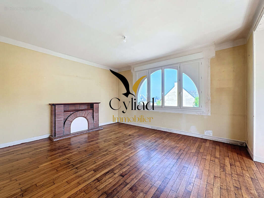 Maison à SAINT-MELOIR-DES-ONDES