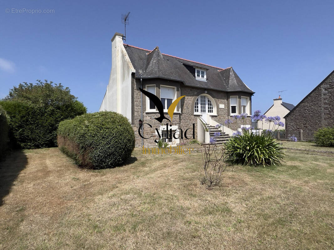 Maison à SAINT-MELOIR-DES-ONDES