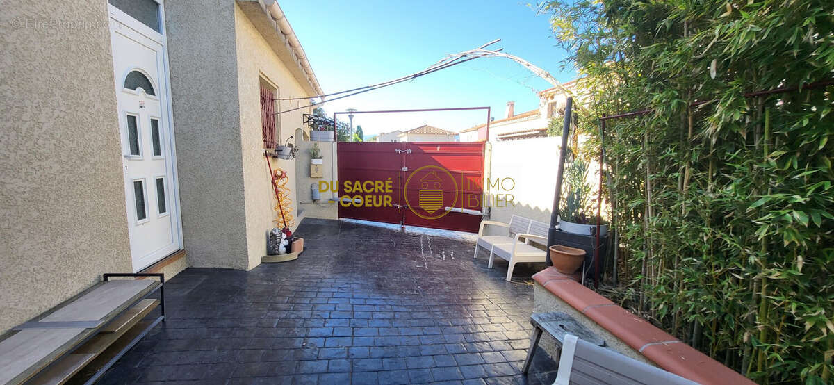 Maison à VILLENEUVE-DE-LA-RAHO