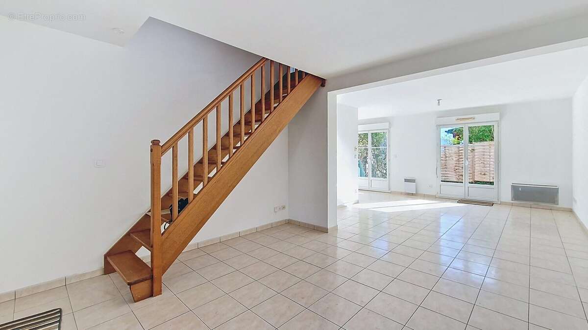 Maison à LA CHAUSSEE-SAINT-VICTOR