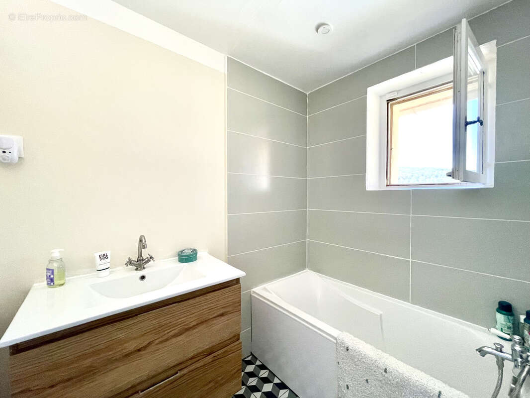 Maison à VAISON-LA-ROMAINE