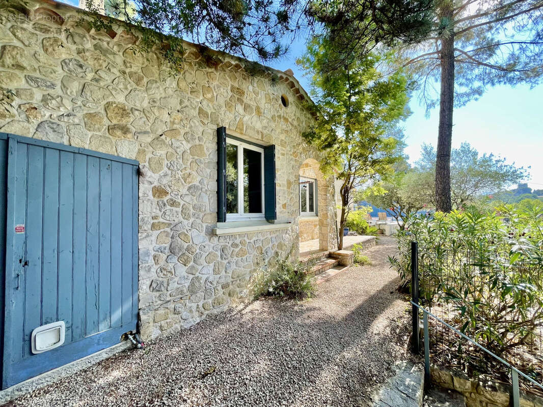 Maison à VAISON-LA-ROMAINE
