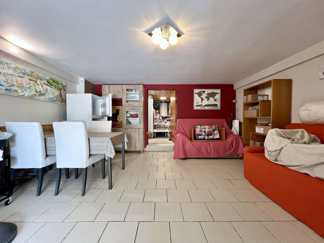 Appartement à LES ISSAMBRES