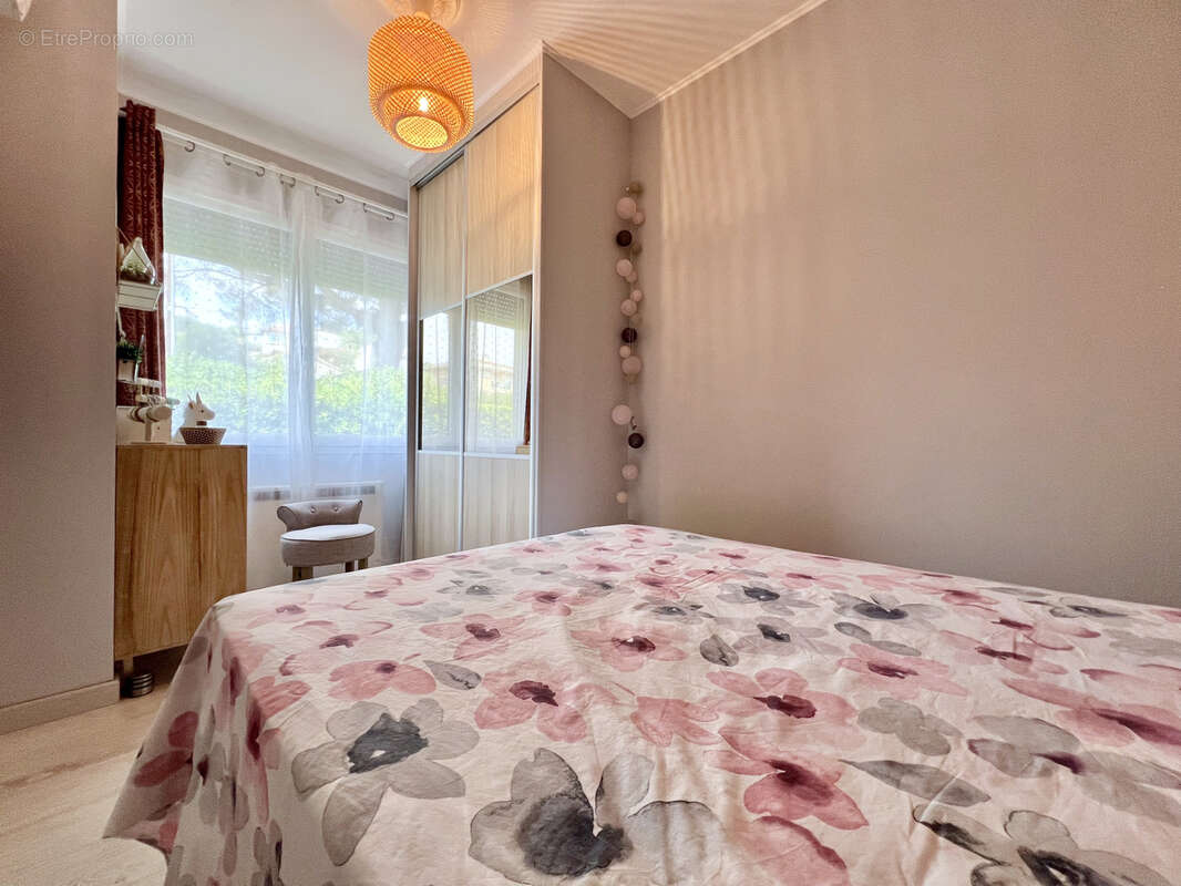 Appartement à LES ISSAMBRES