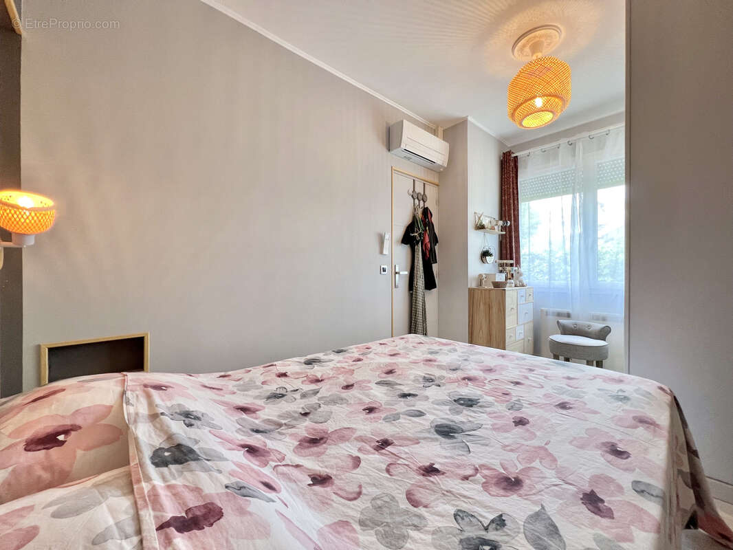 Appartement à LES ISSAMBRES