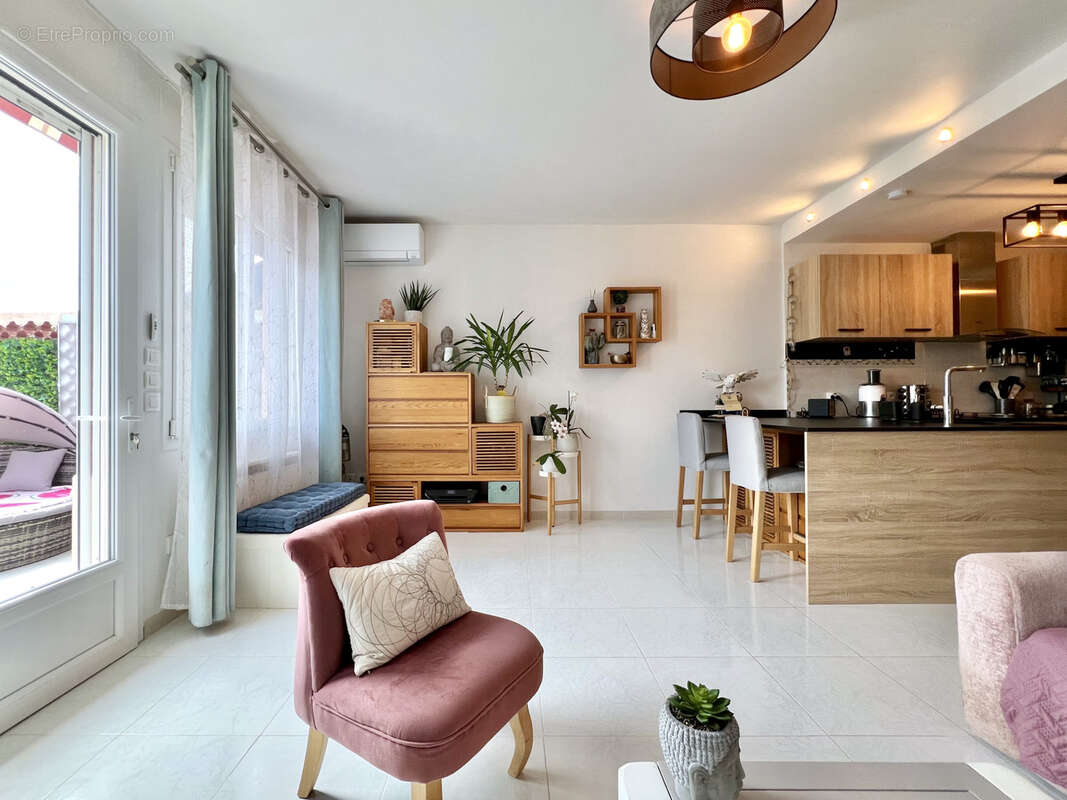 Appartement à LES ISSAMBRES