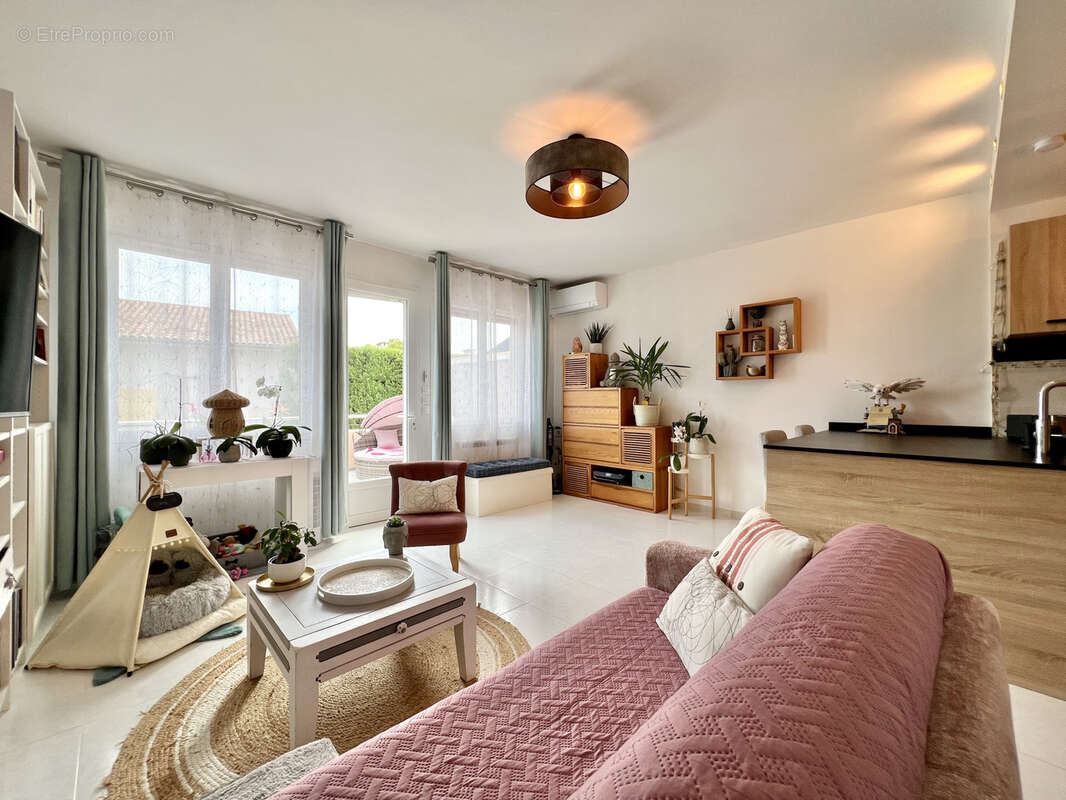 Appartement à LES ISSAMBRES