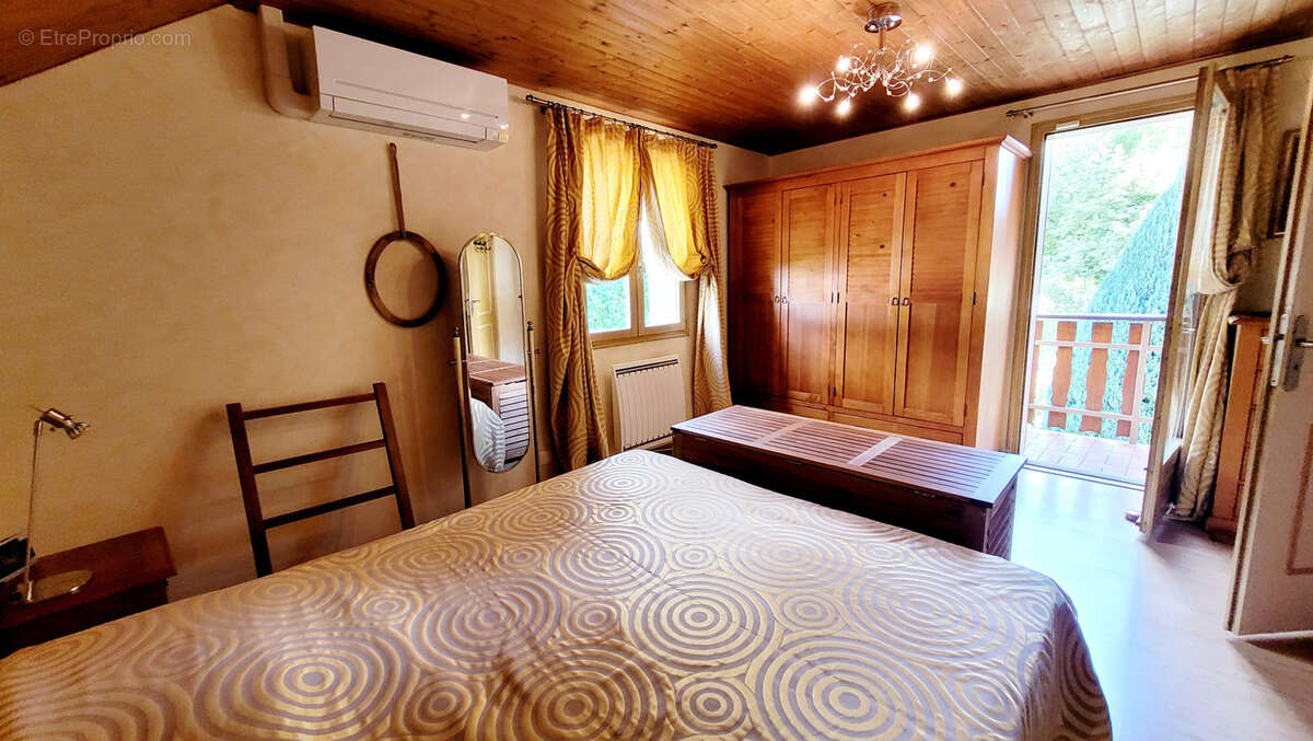 Maison à SAINT-OFFENGE-DESSOUS