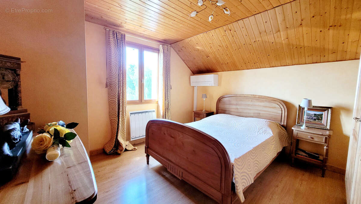 Maison à SAINT-OFFENGE-DESSOUS